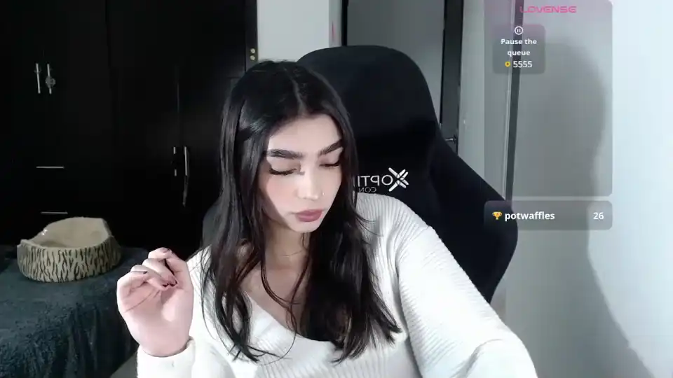 Laura_Secrets - Chaturbate Hot Show Video - 2025 02-04 02:38:02
