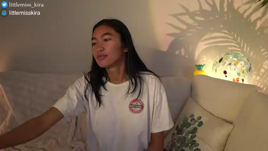 Littlemiss_Kira - Chaturbate Hot Show Video - 2025 02-02 19:60:53