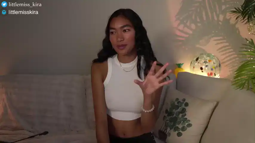 Littlemiss_Kira - Chaturbate Record Video - 2025 01-08 20:37:51