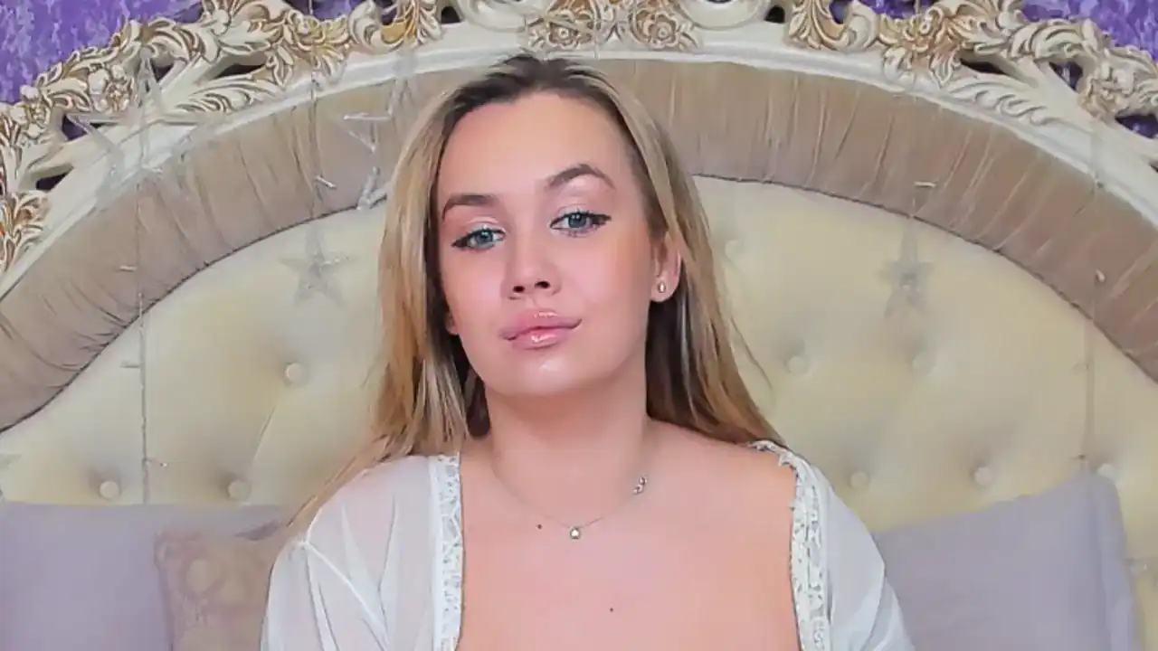 Lola-Swanson - Flirt4Free Free Video - 2025 03-07 18:35:06