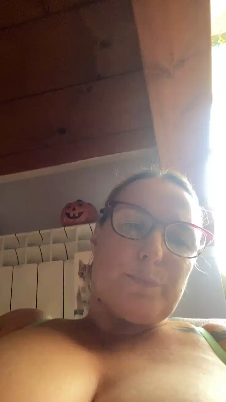 Lucestellata - Cam4 Private Video - 2025 03-02 17:43:53