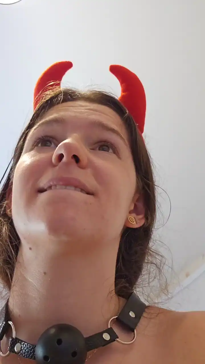 Lucie_Mehott - Cam4 Private Video - 2025 02-06 14:25:24