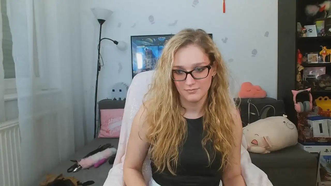 Lunanicole - Cam4 Hot Show Video - 2025 05-06 14:07:16