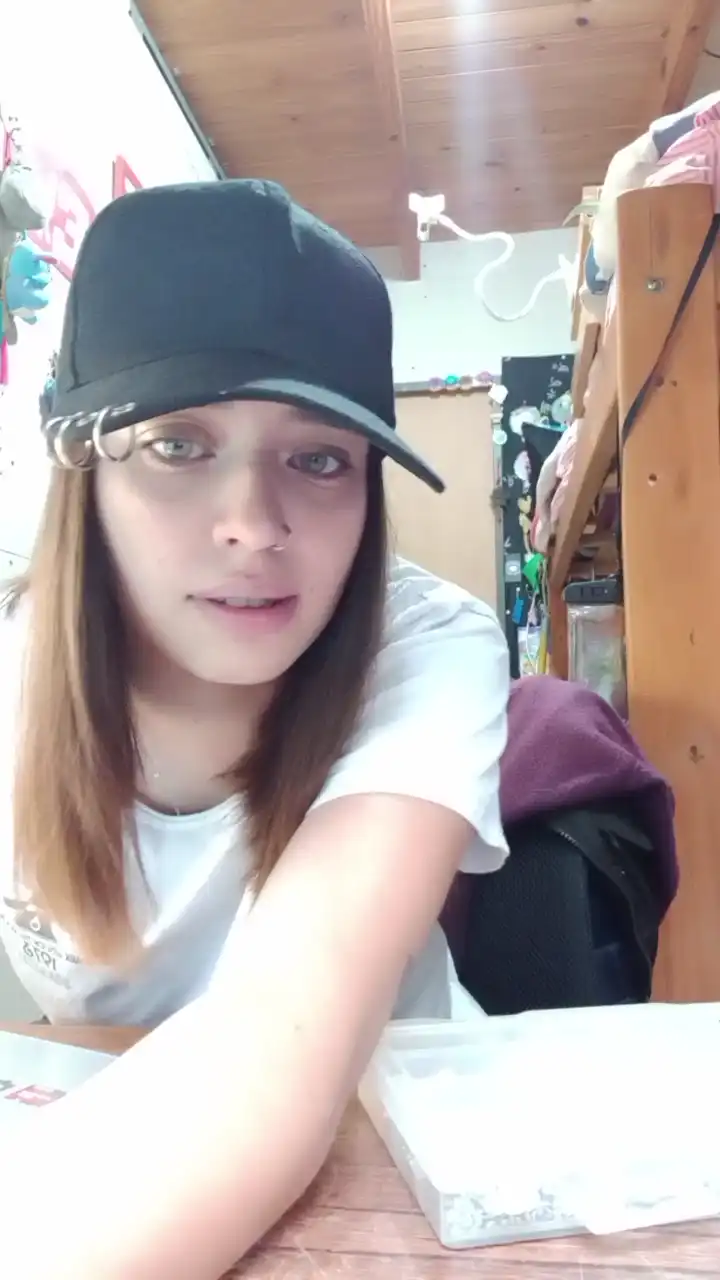 Mada_Ruggiero11 - Cam4 Record Video - 2025 04-10 26:33:52
